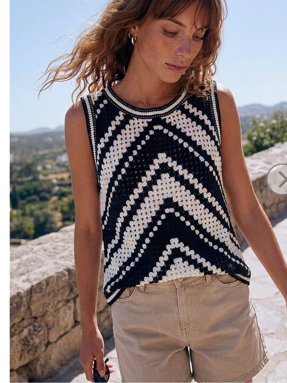Gap Black & Cream Chevron Crochet Tank Top